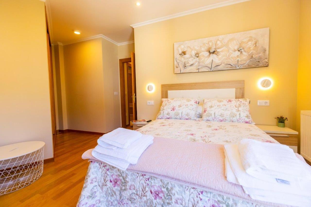 Apartamentos Riamar 2 Ribadeo Exterior photo